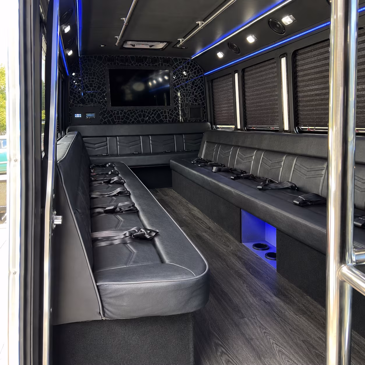 Seattle Homecoming & Prom Party Bus Rentals
